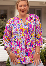 Load image into Gallery viewer, Multicolor Printed 3/4 Sleeve Split Neck Plus Size Tunic Top
