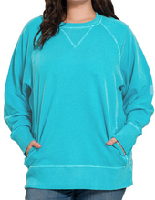 Load image into Gallery viewer, PIGMENT DYED FRENCH TERRY PULLOVER WITH POCKETS
