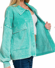 Load image into Gallery viewer, WASHED FLEECE FRONT POCKET CROPPED SHACKET
