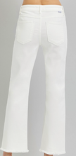 Load image into Gallery viewer, TUMMY CONTROL MID RISE CROP STRAIGHT FRAY HEM
