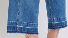 Load image into Gallery viewer, JUDY BLUE TUMMY CONTROL RELEASE CROP
