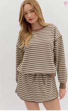Load image into Gallery viewer, / Julie Bell Long Sleeve Top
