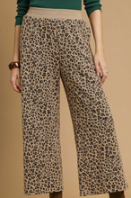 Load image into Gallery viewer, Christina Pants
