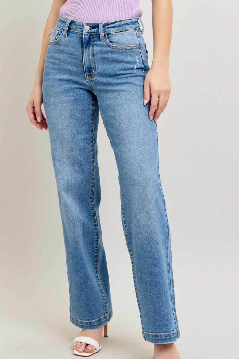 / Judy Blue Straight Fit