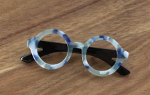 Load image into Gallery viewer, Eyeglasses Brooch and Holder
