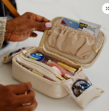 Load image into Gallery viewer, LITTMINI • Lighted Mirror Case • Pearl
