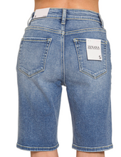Load image into Gallery viewer, Distressed Bermuda Shorts
