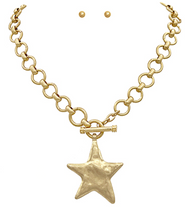 Load image into Gallery viewer, Hammered Star Necklace
