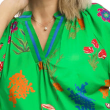 Load image into Gallery viewer, CARRIR FLORAL TOP
