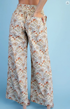 Load image into Gallery viewer, Floral Print Pants
