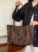 Load image into Gallery viewer, Large Tote with Pouch-CHOCOLATE
