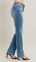 Load image into Gallery viewer, Judy Blue Vintage Wash Front Seam &amp; Slit Straight
