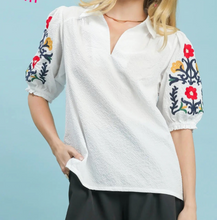 Load image into Gallery viewer, TINA FLORAL TOP
