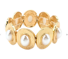 Load image into Gallery viewer, Linked Oval Bracelet

