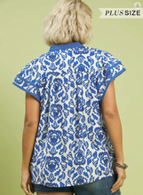 Load image into Gallery viewer, Abstract Print Top
