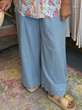 Load image into Gallery viewer, Chambray Scalloped Hem Pants (LIGHT DENIM)$

