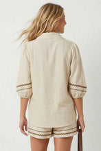 Load image into Gallery viewer, Seaside Stroll Contrast Linen Top
