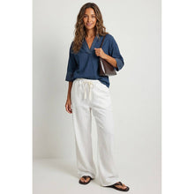 Load image into Gallery viewer, Midnight Breeze Contrast Popover Top
