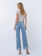 Load image into Gallery viewer, MID RISE MEDIUM LIGHT CUFFED JEANS- VERVET
