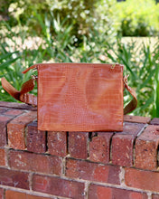 Load image into Gallery viewer, *Ariana Crossbody
