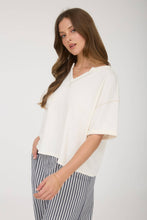 Load image into Gallery viewer, Everyday Ease Contrast Stitch Top
