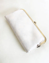 Load image into Gallery viewer, Karen Kiss Lock Clutch: Pearl White
